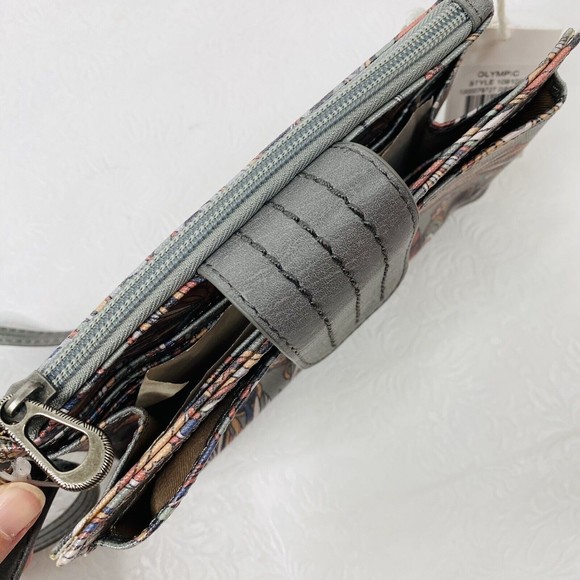 Sakroots Gray Olympic Smartphone Crossbody Purse - Picture 5 of 13